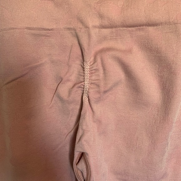 For sale- Gymshark Adapt camo seamless leggings - Picture 5 of 6